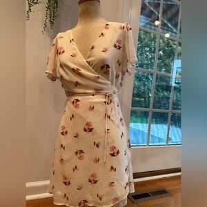 Beautiful white with pink flower mini wrap dress Sz L